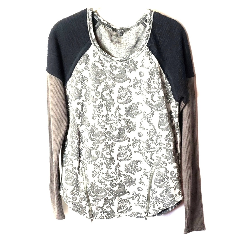 Miss me size small  Multi tone Gray top  b2